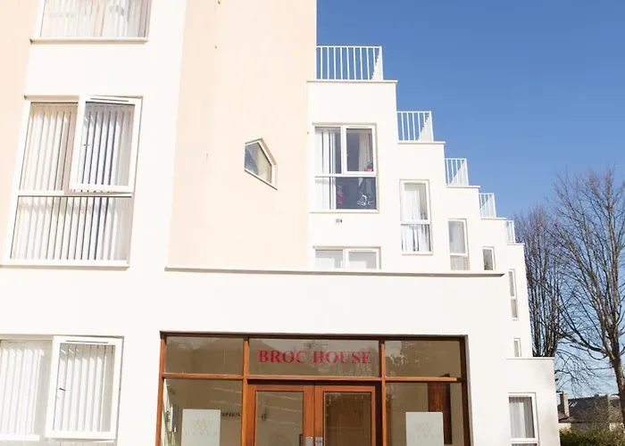 Broc House Aparthotel
