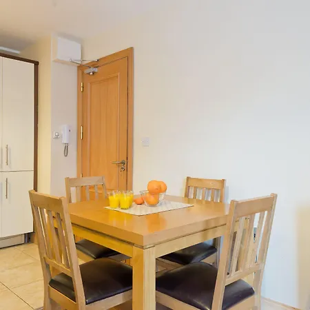 أجنحة بروك هاوس شقة فندقية