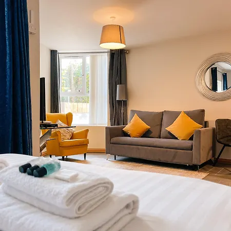 Broc House Апарт-отель