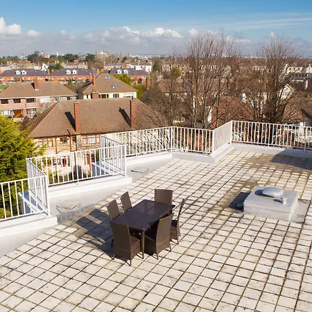 Broc House Hotel apartamentowy