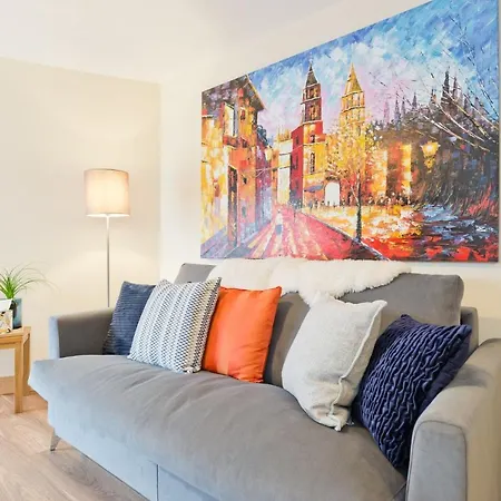 Broc House Hotel apartamentowy 4*