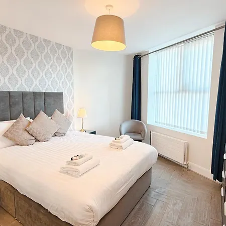 Broc House Hotel apartamentowy 4*